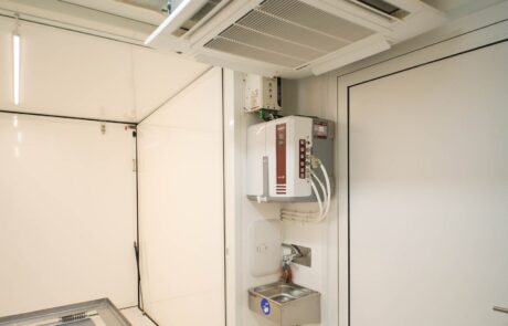 DSF4526_mobile-laboratory-min